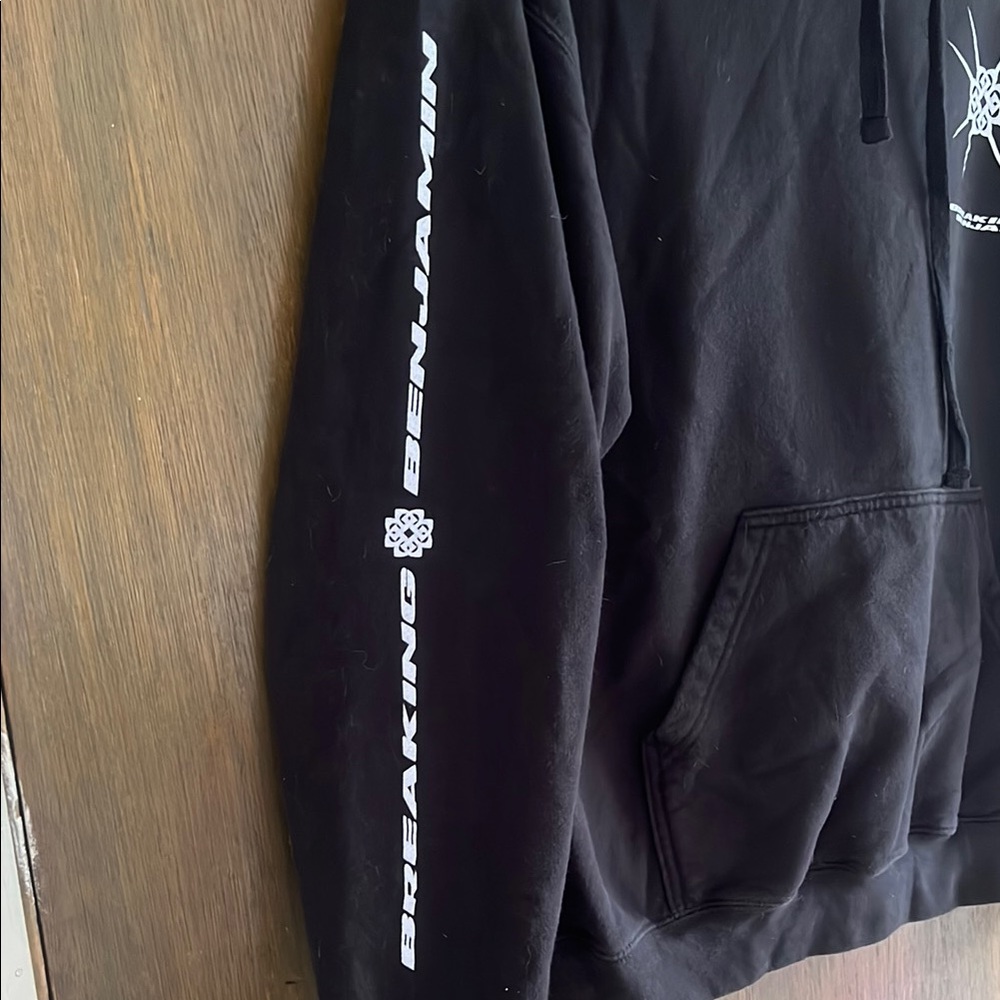 NWOT Breaking Benjamin Unisex Black Hoodie Size Medium - Picture 3 of 8